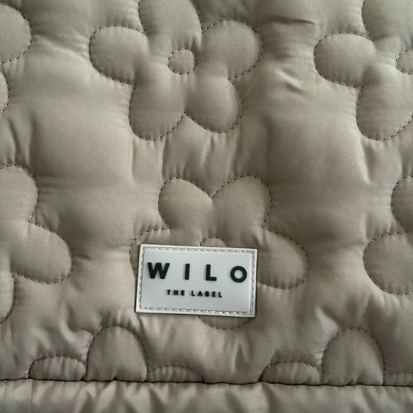 NWT Wilo the Label Floral Daisy Puffer Bag - Picture 3 of 16